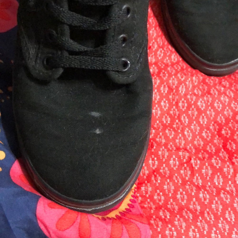 Vans - Picture 2 of 8